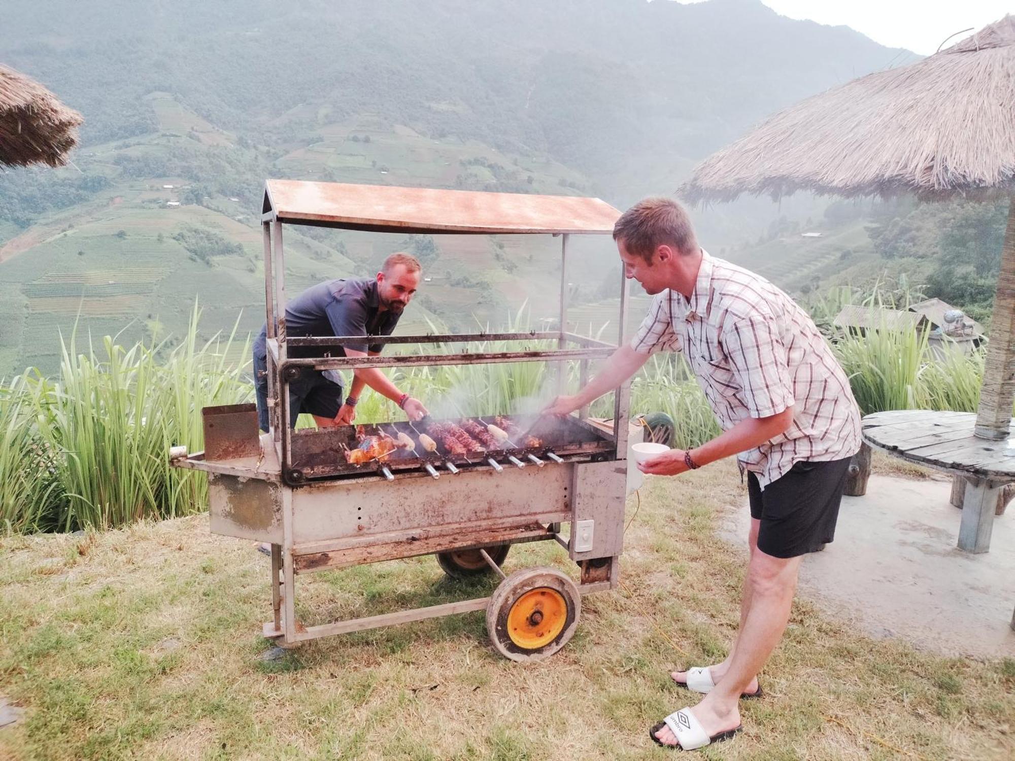 Mu Cang Chai Big View Homestay, Tour & Vegetarian מראה חיצוני תמונה
